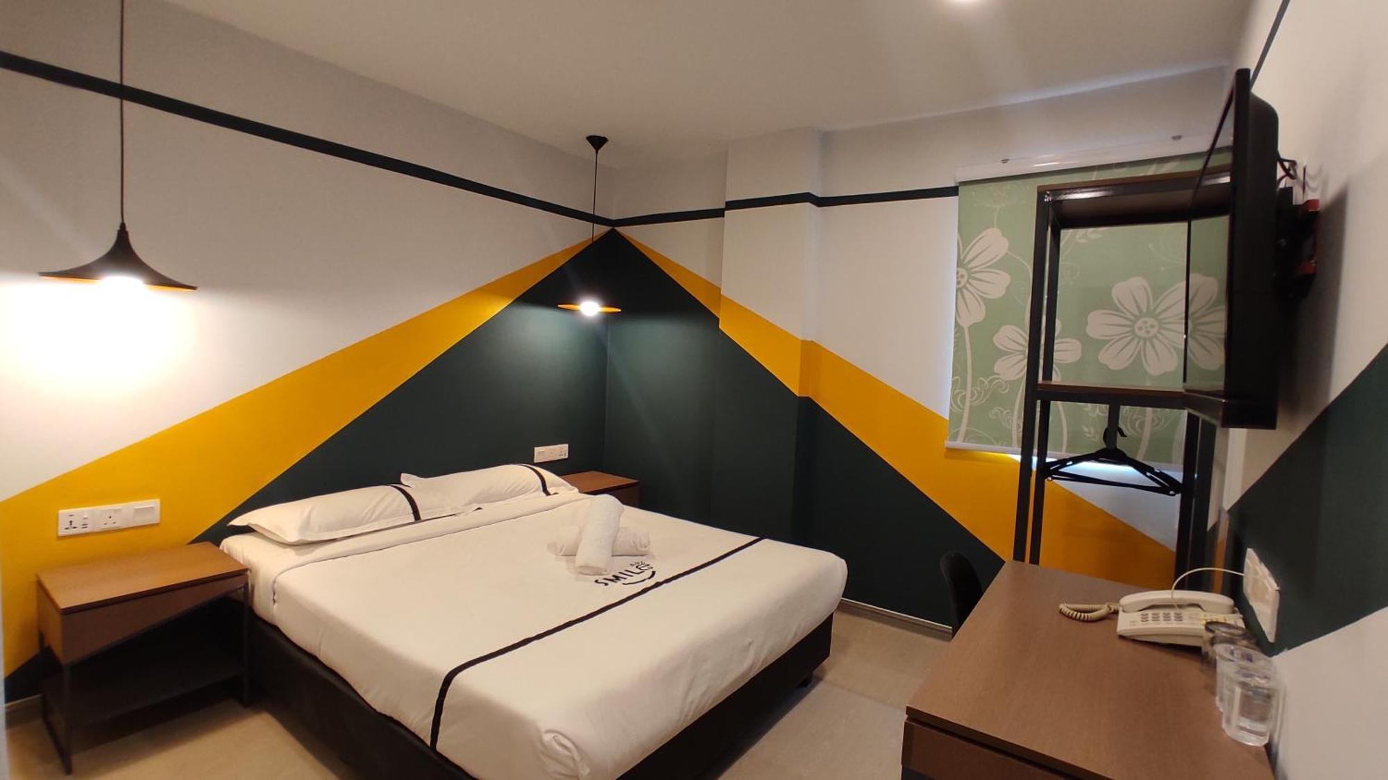 Smile Hotel C180 Cheras Selatan Exterior foto